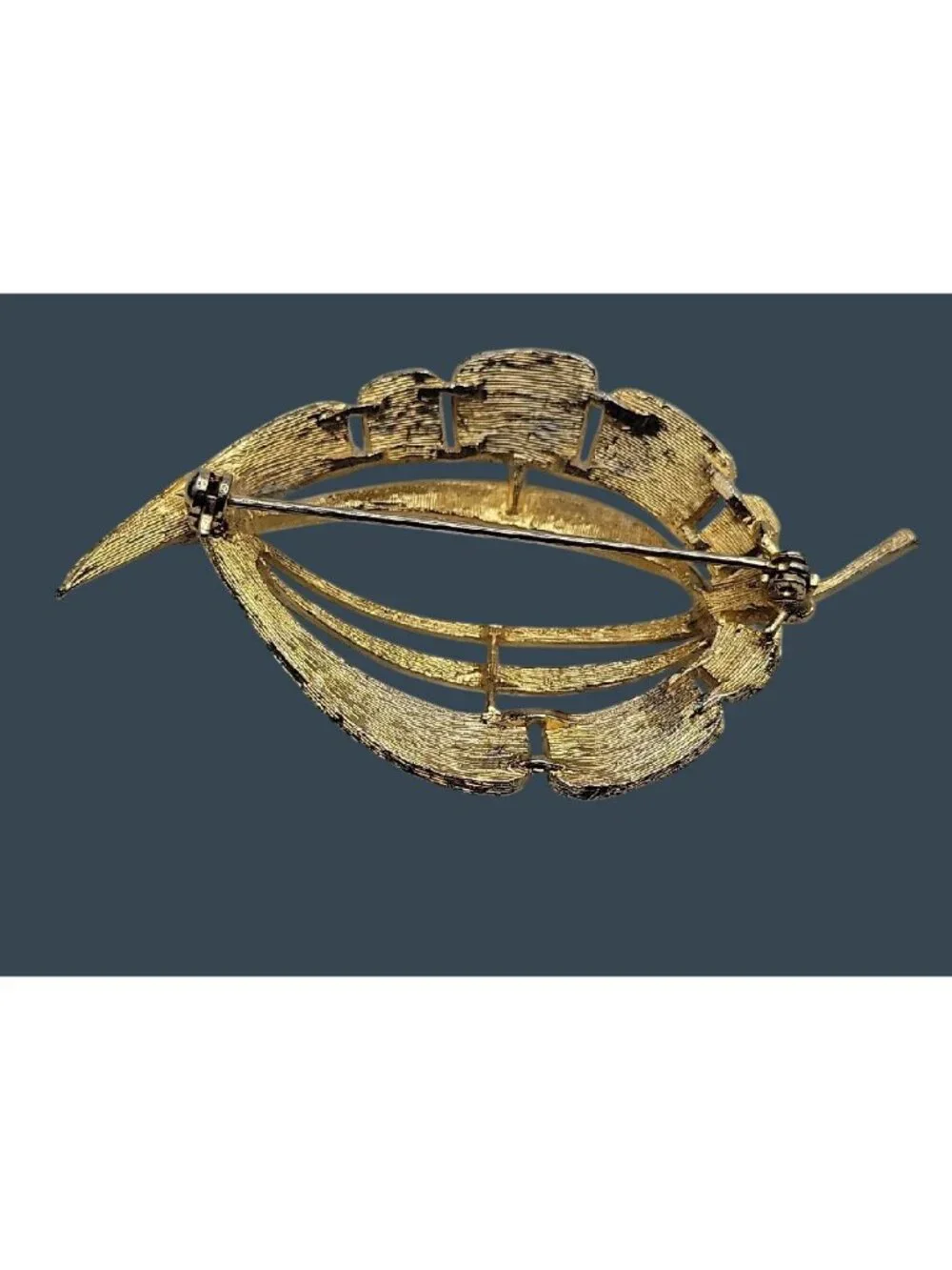 Vintage Gold Tone Leaf Brooch Pin Textured Gold Tone Medium Leaf Brooch